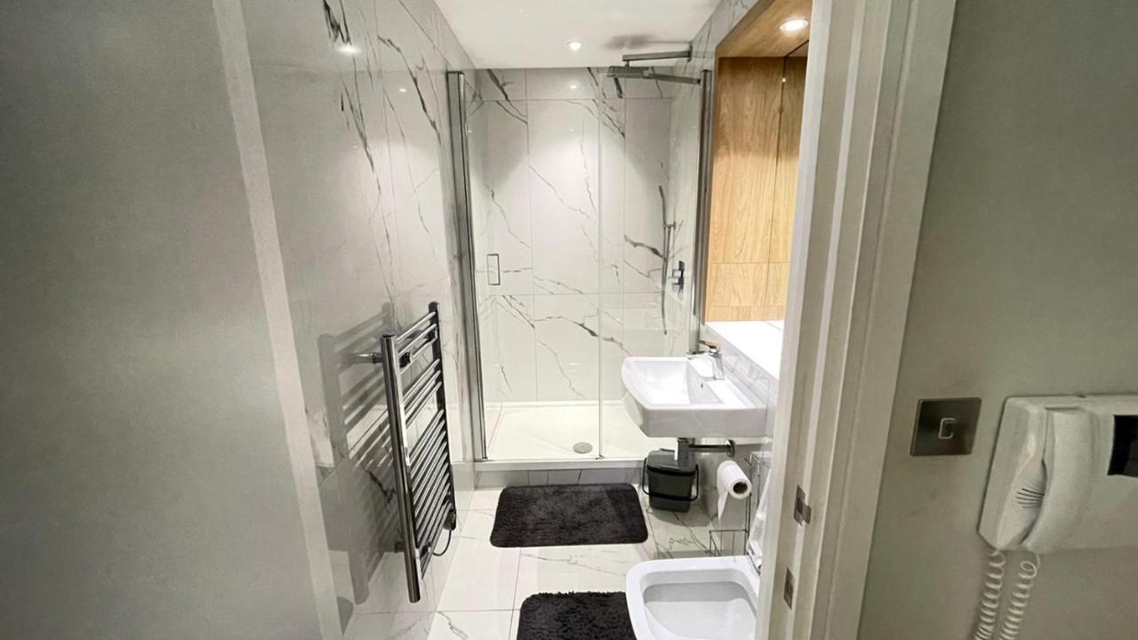 Springfield Suites Τσέλμσφορντ Εξωτερικό φωτογραφία